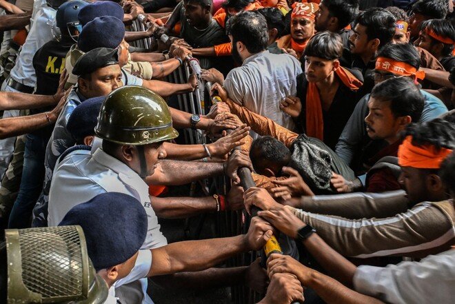 ’آپریشن ڈیول ہنٹ‘: بنگلہ دیش میں حسینہ واجد سے منسلک ’گینگ‘ کے 13 سو افراد گرفتار