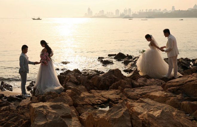 چین میں شادیوں کی تعداد میں ریکارڈ کمی، شرح پیدائش سے جڑے خدشات میں مزید اضافہ